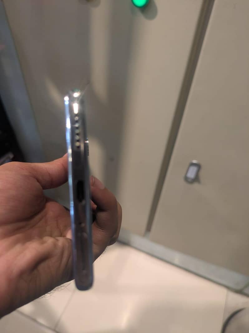 Tecno CAMON 40 Pro 4