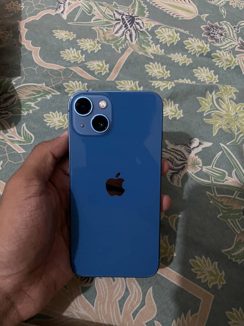 Apple iPhone 13 0