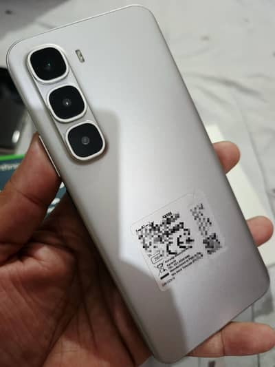 infinix Hot 60 pro+, 8-256gb, only call 03214500087