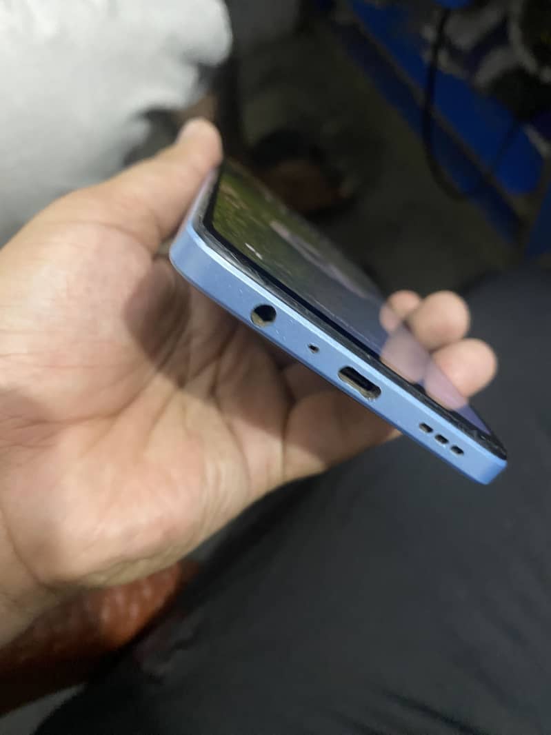 OPPO A60 0