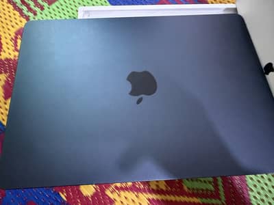 Macbook air m3 8/512