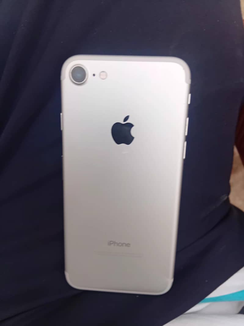 Apple iPhone 7 4