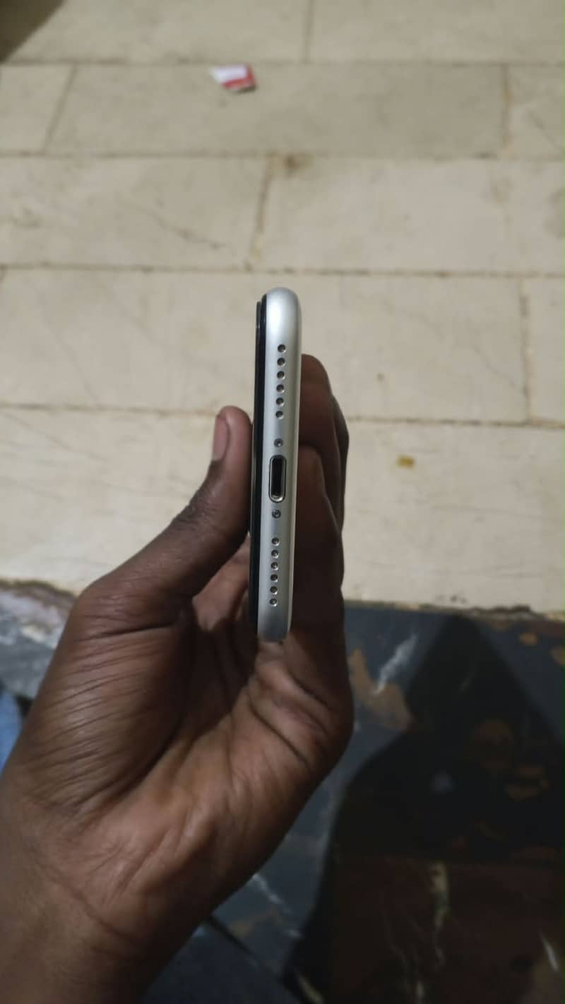 Apple iPhone SE2 3