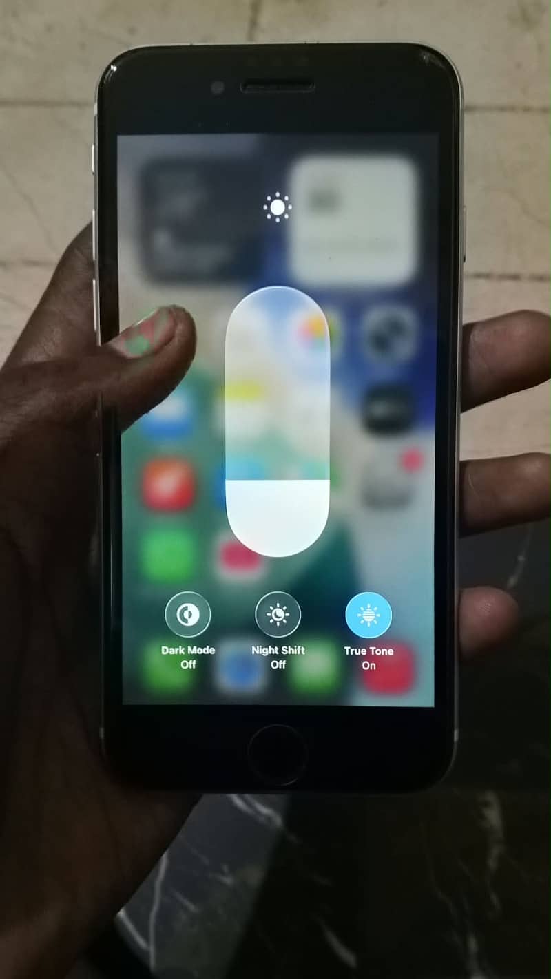 Apple iPhone SE2 6