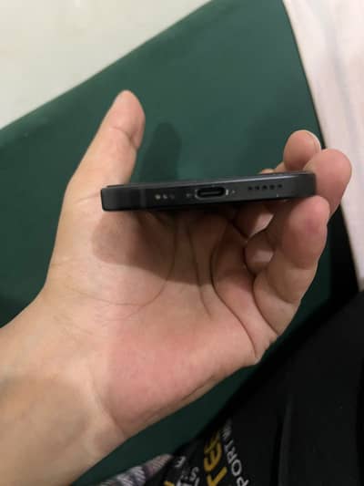 Apple iPhone 15