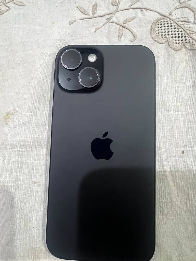 Apple iPhone 15 4