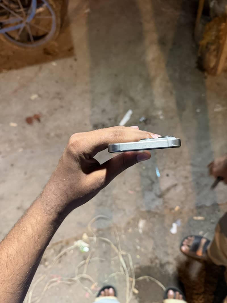 Apple iPhone 15 Pro Max 1