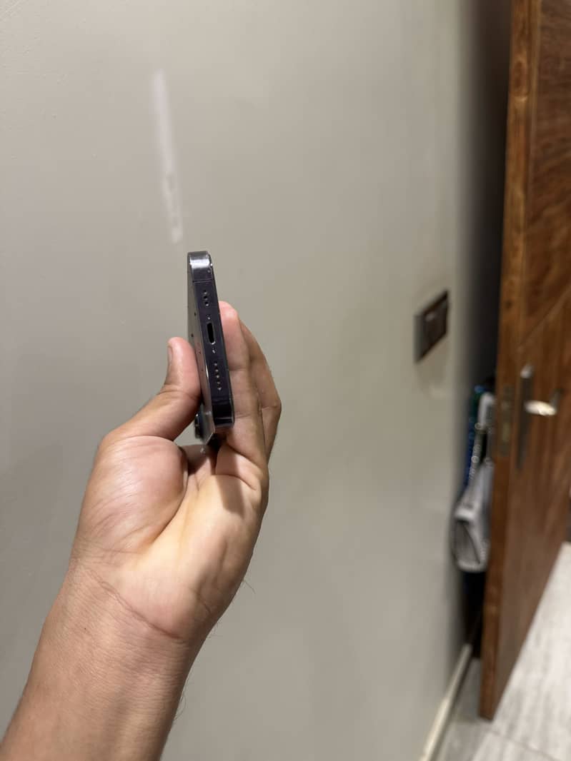 Apple iPhone 14 Pro 1