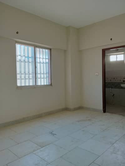 2 BED DD FLAT FOR SALE IN GULSHAN E IQBAL 13/D3