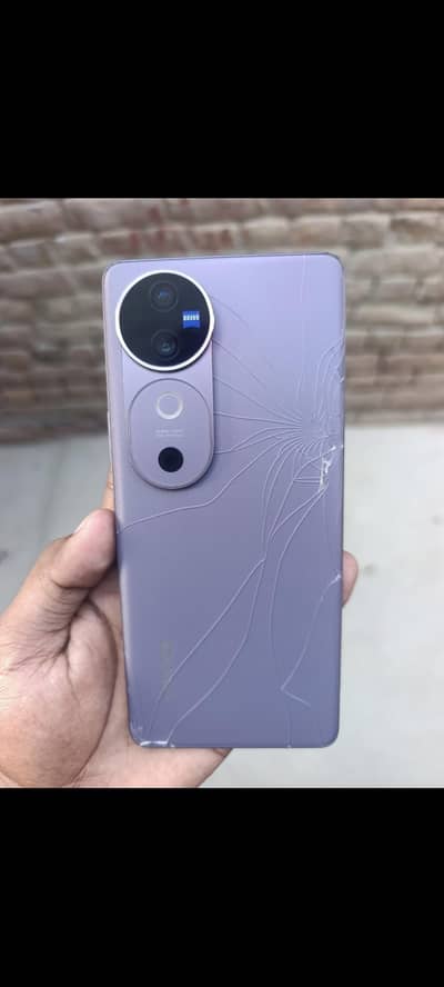 Vivo V40