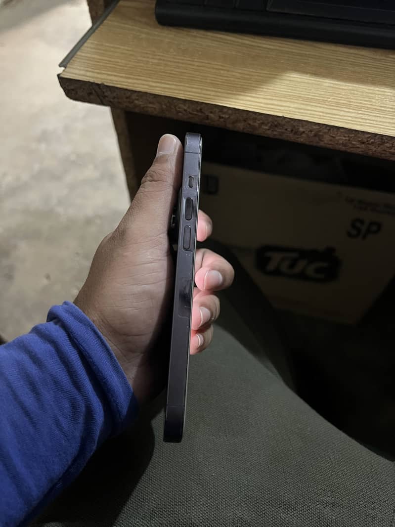 Apple iPhone 14 Pro 2