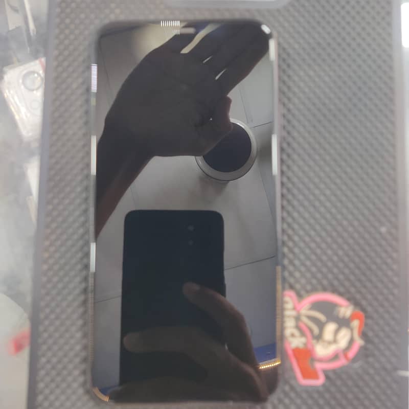 Apple iPhone XR 4