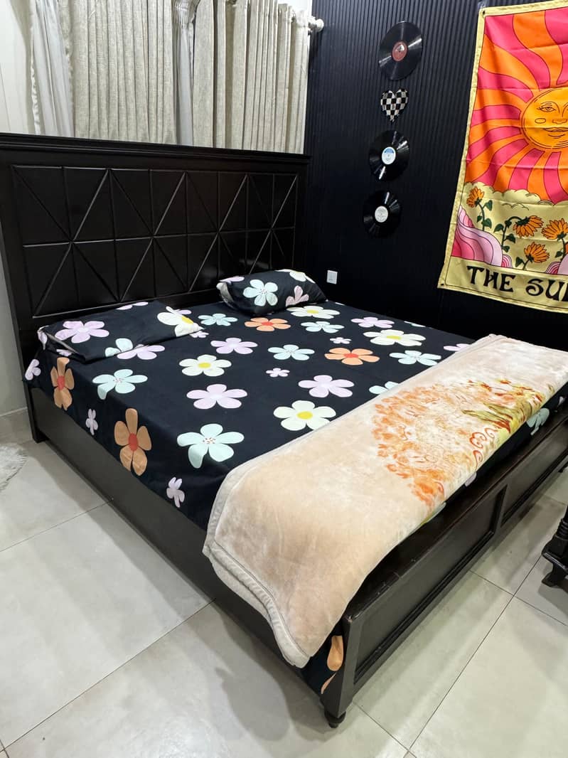 used bed and dressing 1