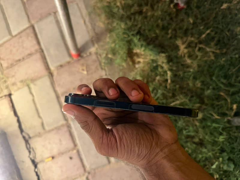 Apple iPhone 13 mini 3