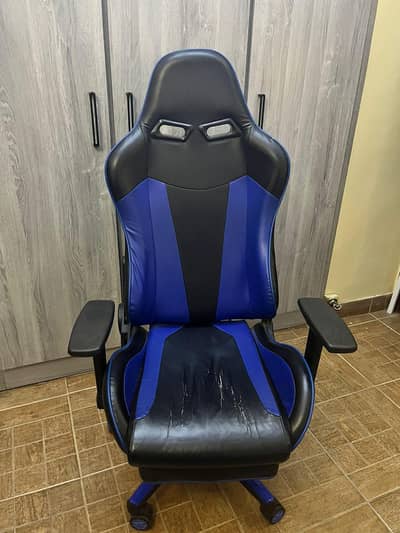 Gaming Chair (Not local)