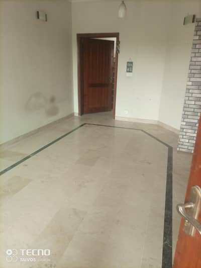 G-11 25*60 basement portion for rent out class