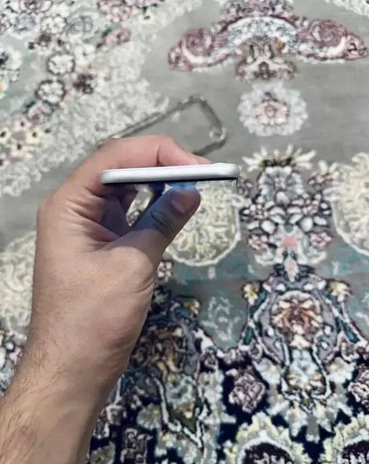 iPhone SE 5