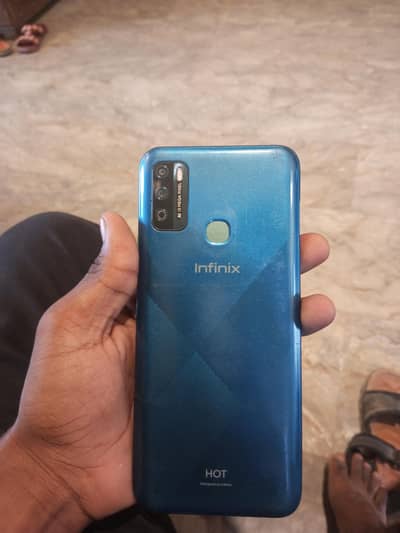  Infinix Hot 9 Play 4GB/64GB — Excellent Condition —Rs 10,000