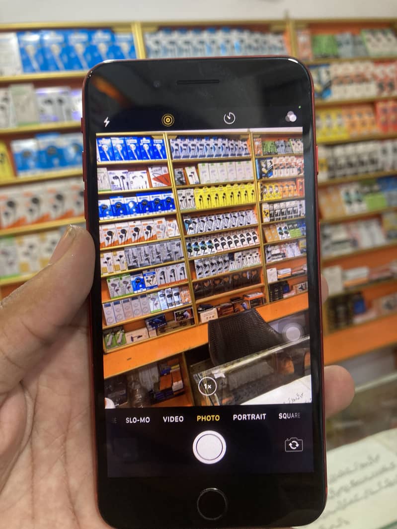 Apple iPhone 8 Plus 2