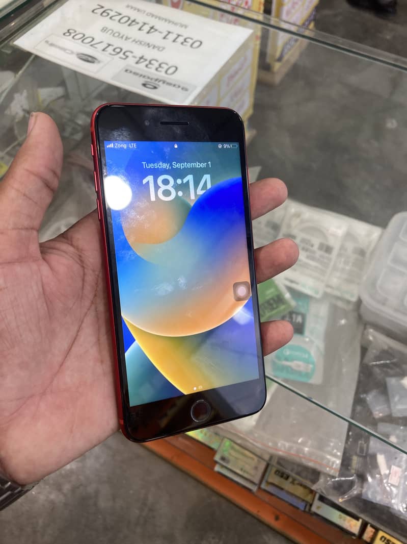 Apple iPhone 8 Plus 4
