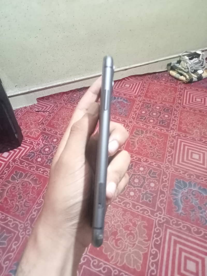 Apple iPhone 11 1