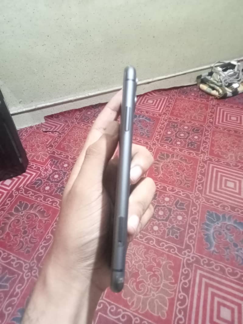 Apple iPhone 11 2