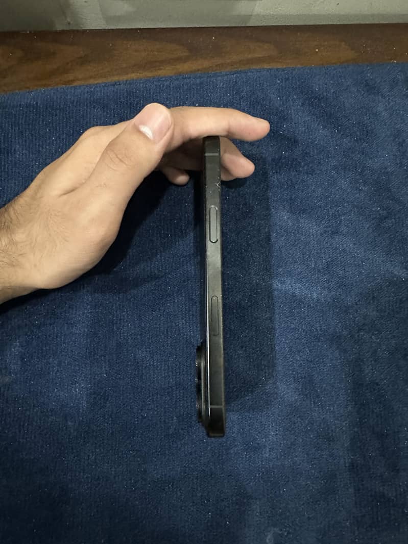 Iphone 16 pro 0
