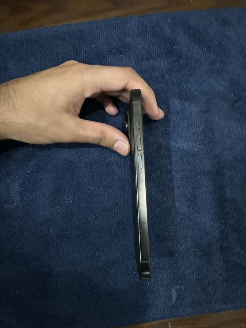 Iphone 16 pro 5