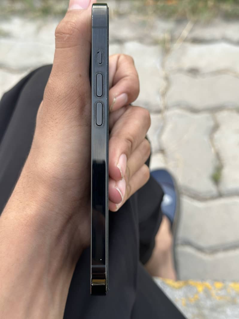 Apple iPhone 14 Pro 3