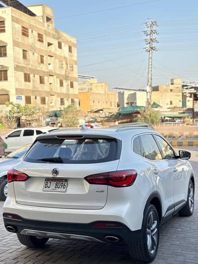 MG HS 2021