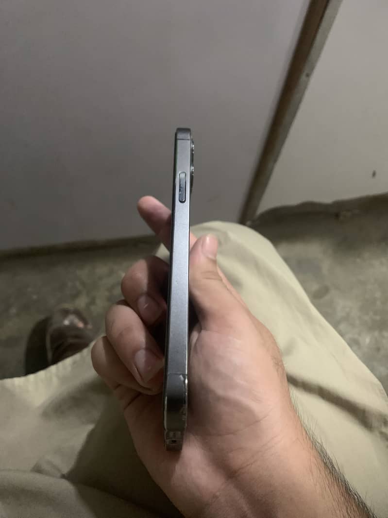 Apple iPhone 12 Pro 1