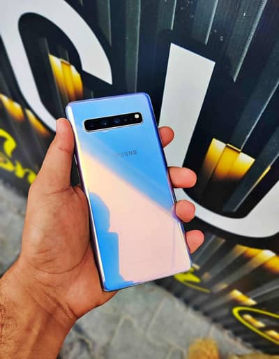 Samsung Galaxy S10 plus 12GB RAM 256 GB storage Whatsapp no03479161720