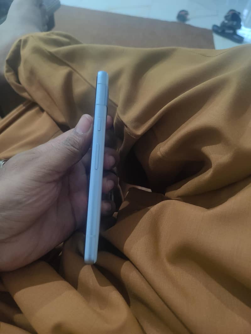 Google Pixel 7a 6