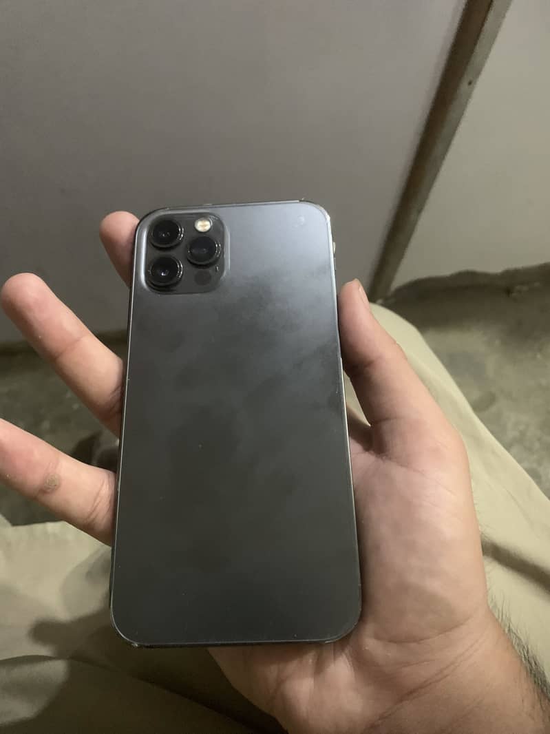 Apple iPhone 12 Pro 3