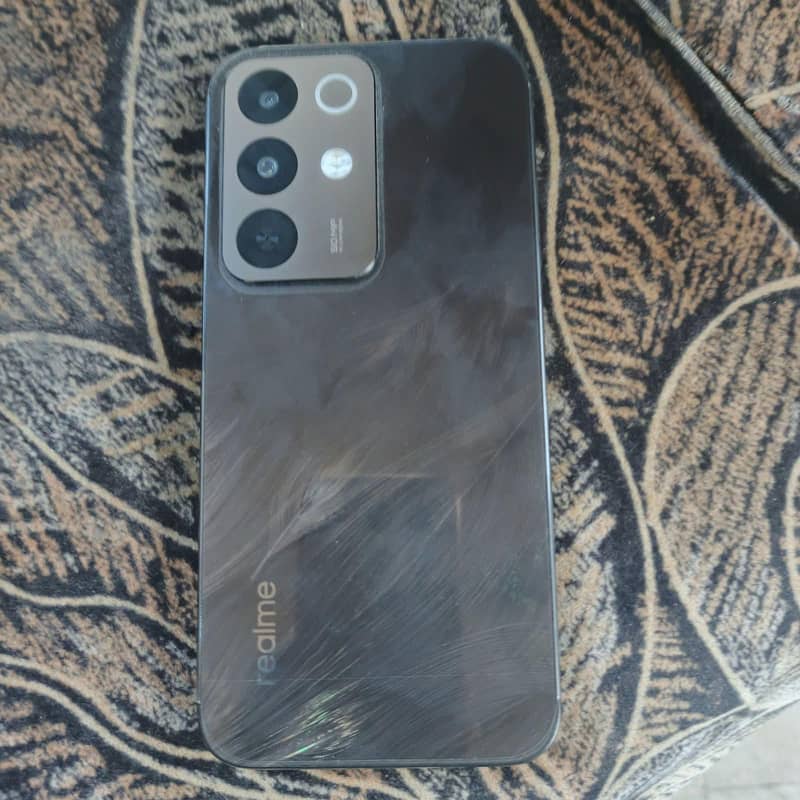 Realme C85 4