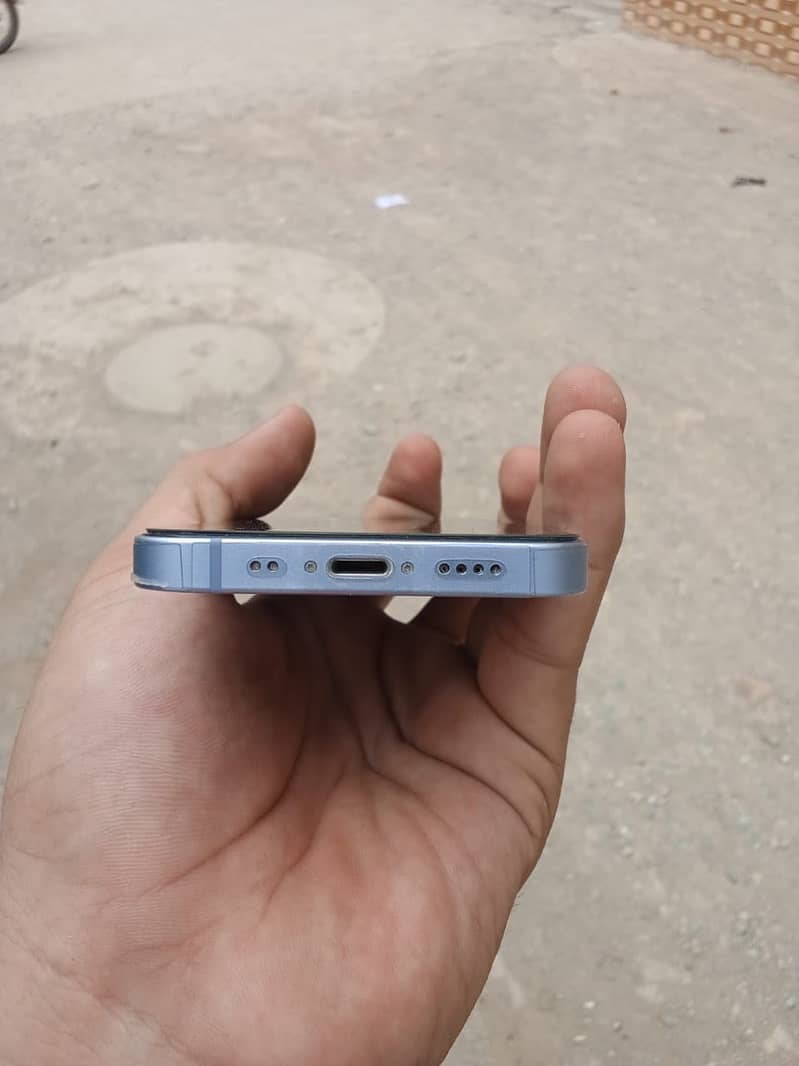 Apple iPhone 12 mini 0