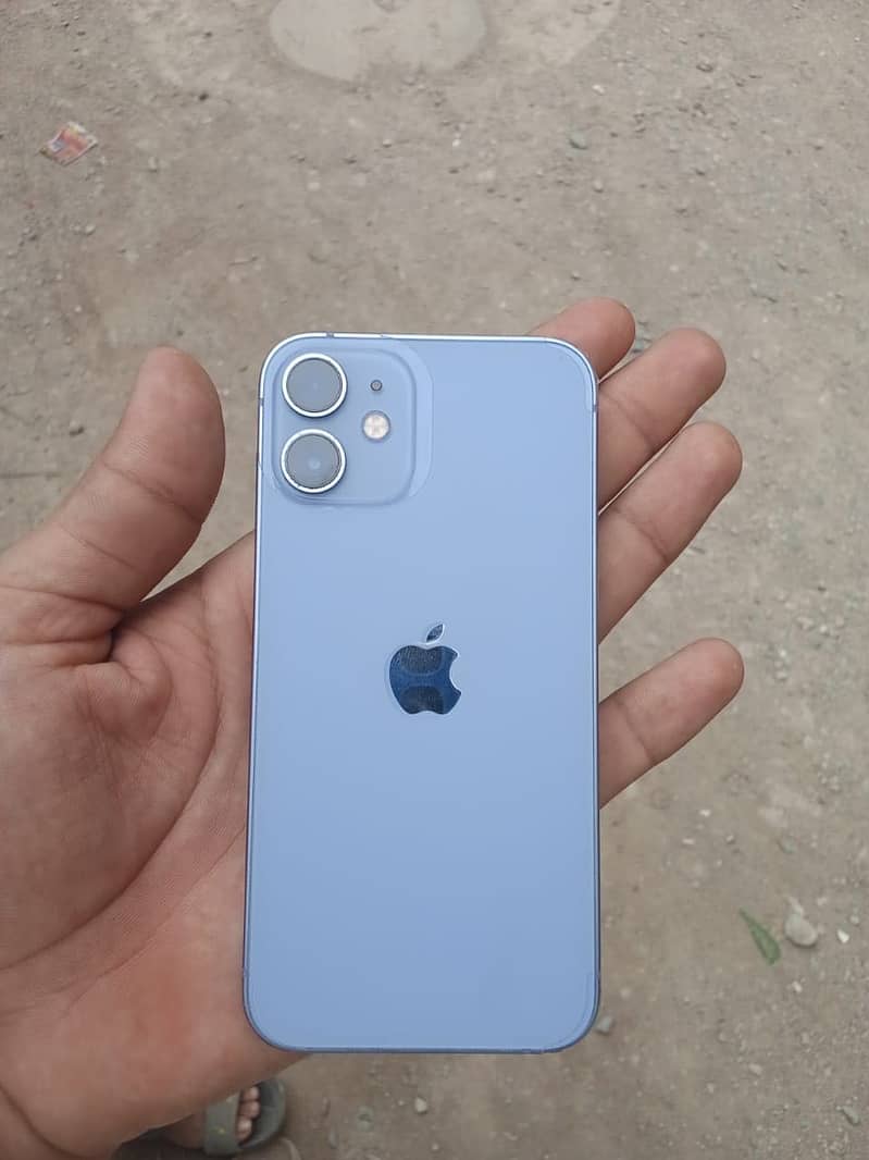 Apple iPhone 12 mini 3