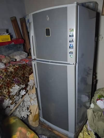 dawlance refrigerator medium size perfect working
