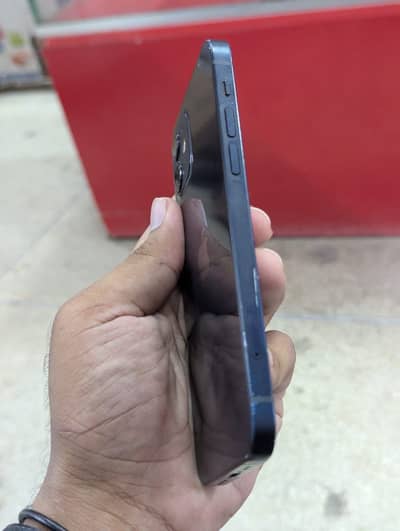 Apple iPhone 12