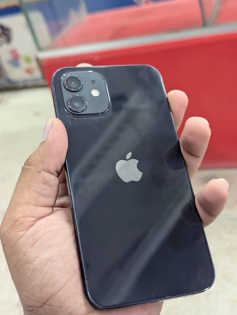 Apple iPhone 12 3