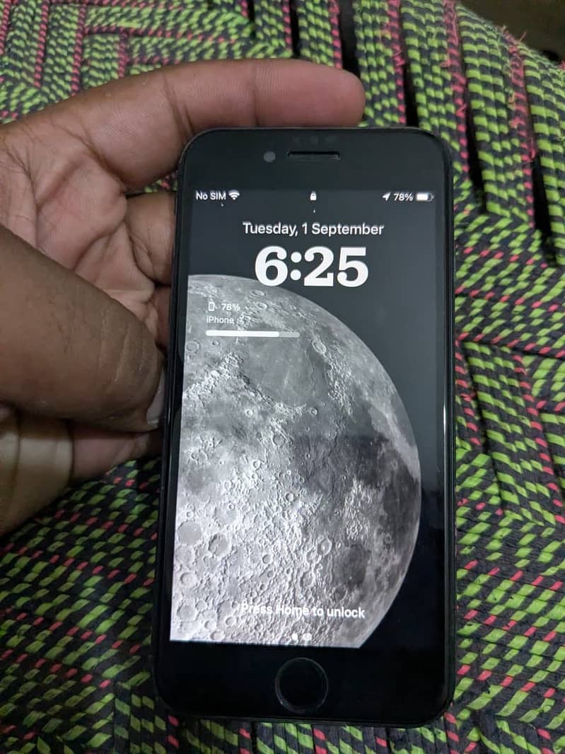 Apple iPhone SE 3rd gen 0