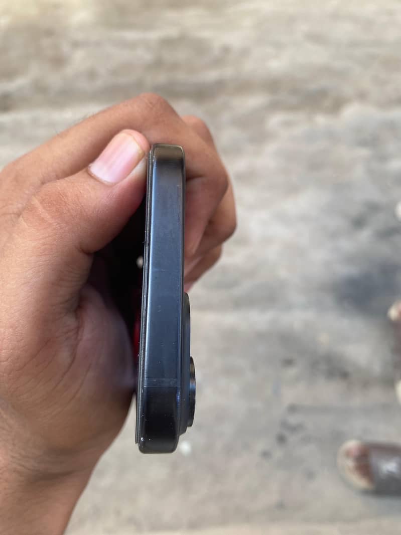 Apple iPhone 15 6