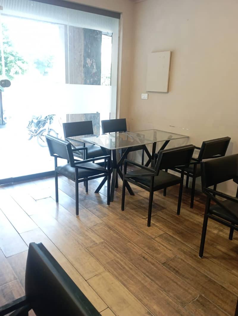 restaurant solid chairs for long time 1