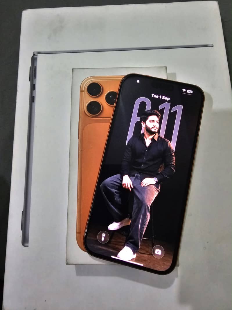 Apple iPhone 17 Pro Max 0
