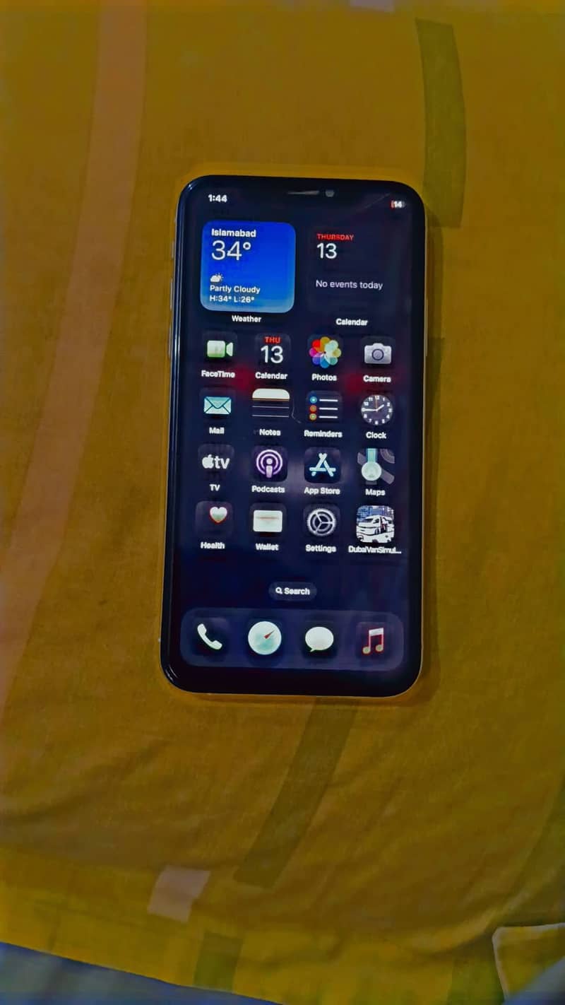 Apple iPhone XS 1