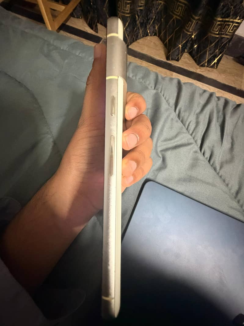 Google Pixel 7 5