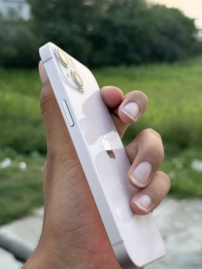 Apple iPhone 13 1