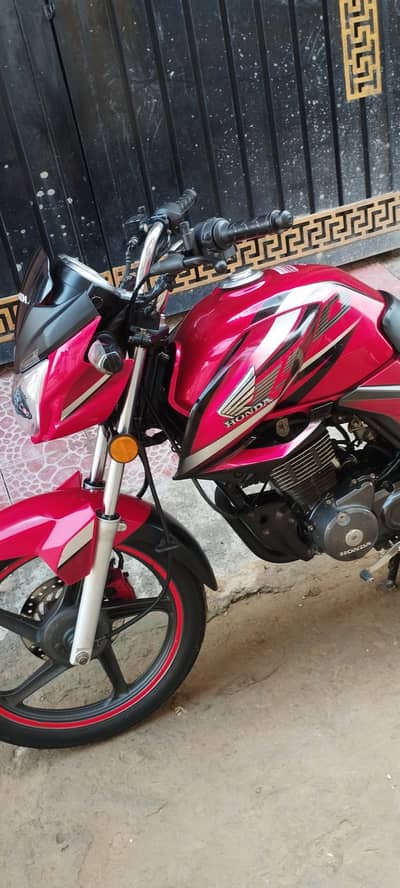 Honda Cb150f (urgent sale)