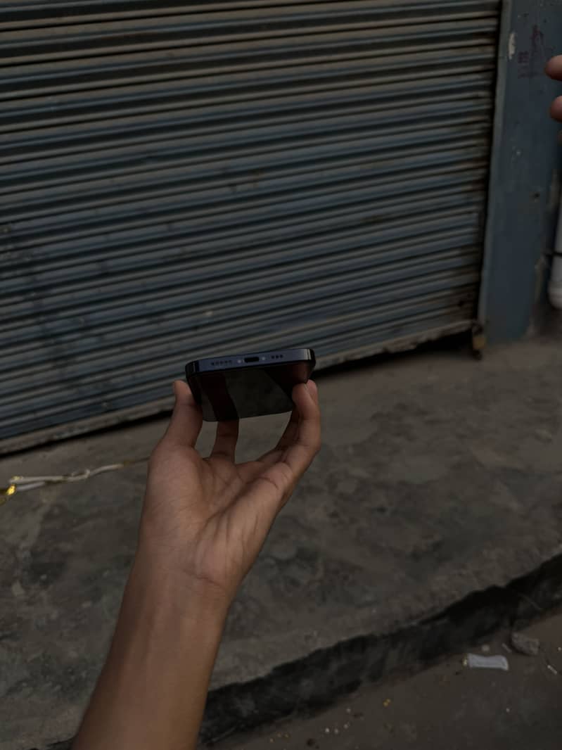 Apple iPhone 12 0