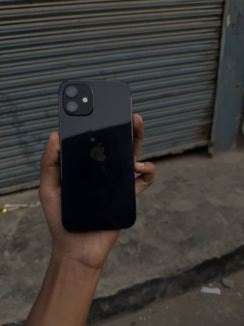Apple iPhone 12 2